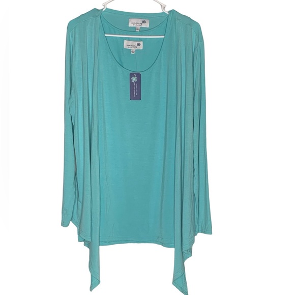 Liz Lange Tops - NWT Completely me by Liz Lange cardigan and tank set